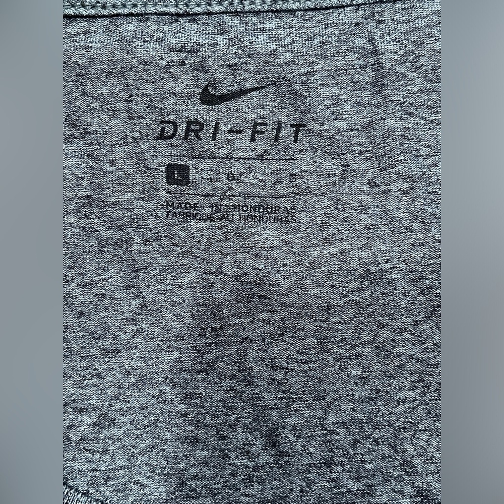 Nike Women's Charcoal Tee with Vibrant Pink Logo - Picture 4 of 7